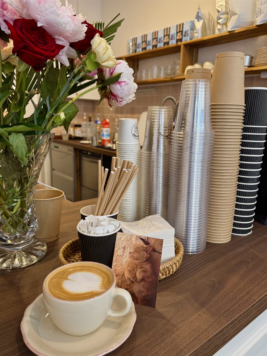 Café vietnamien préparé avec soin chez NĀU CAFÉ